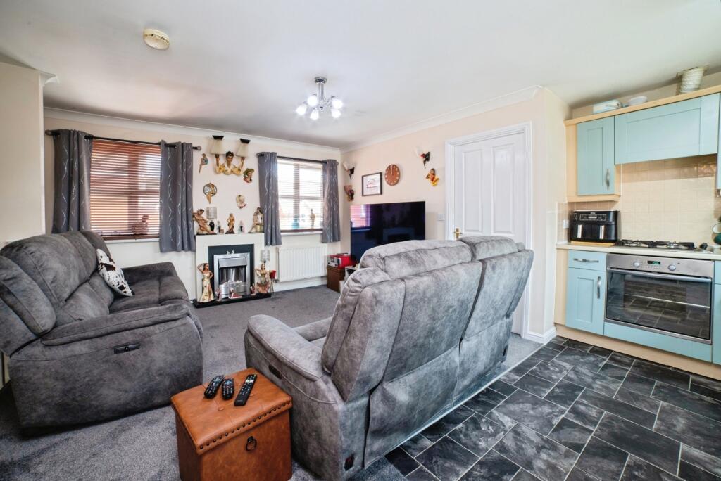 Broadlands Close, SUTTON-IN-ASHFIELD, Nottinghamshire, NG17 - View 6