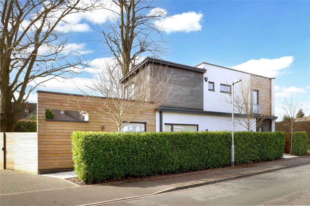 Main image of property: Old Kiln Road, Flackwell Heath, High Wycombe, Buckinghamshire, HP10