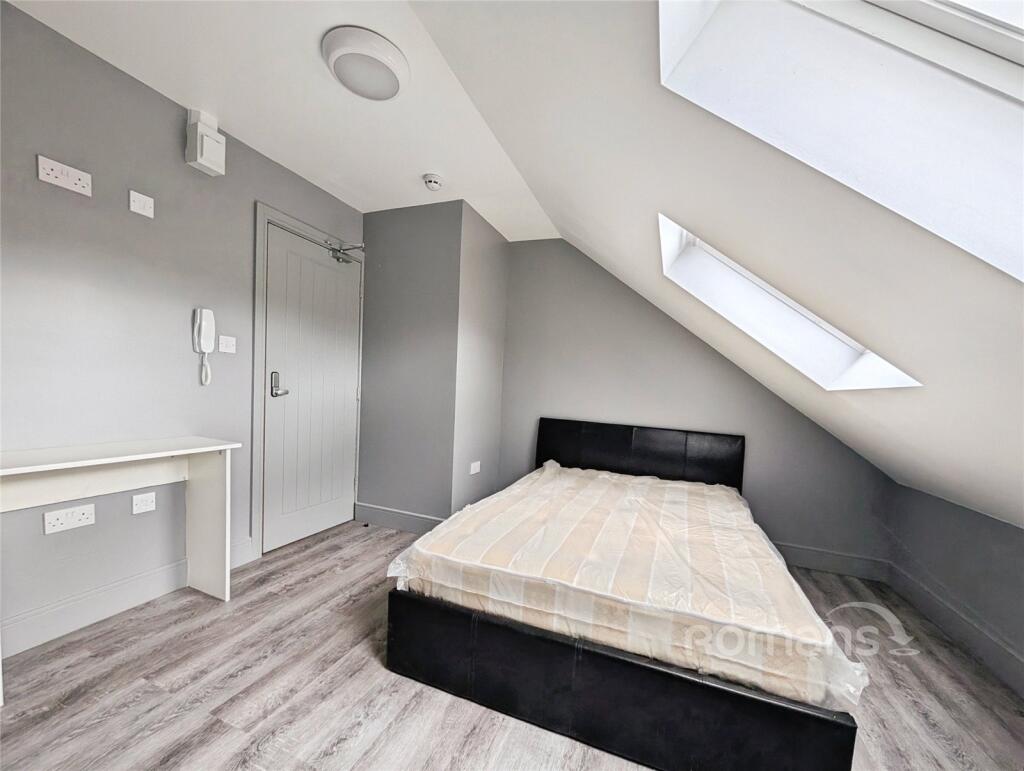 Main image of property: James Street, Reading, Berkshire, RG1