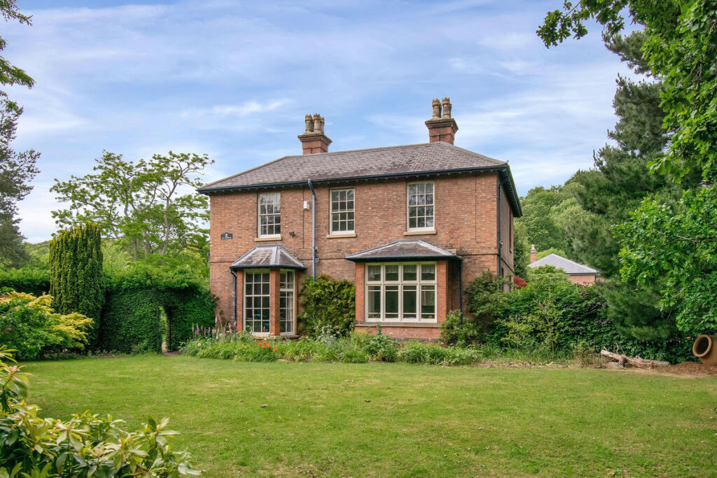 Vicarage Drive, Burton Joyce, NG14 photo 2