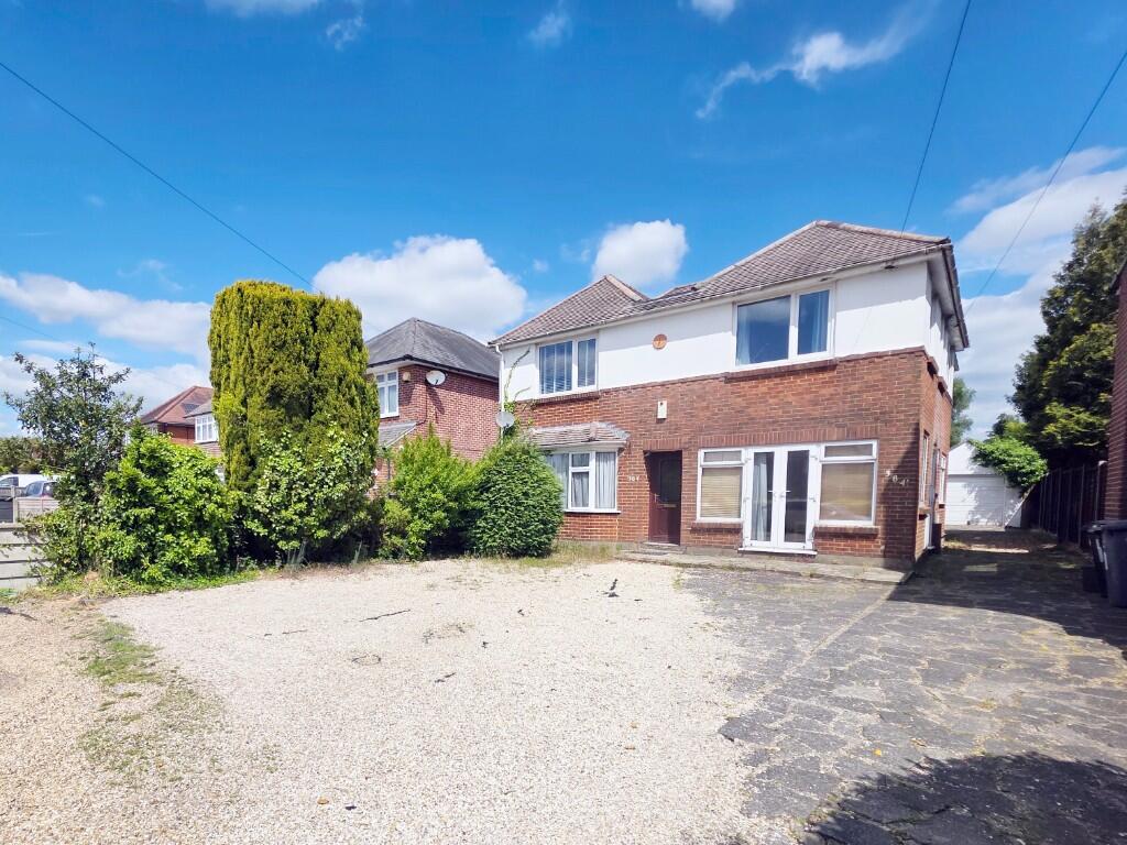 Main image of property: Garden Flat, Wallisdown Road, Bournemouth, Dorset, BH11