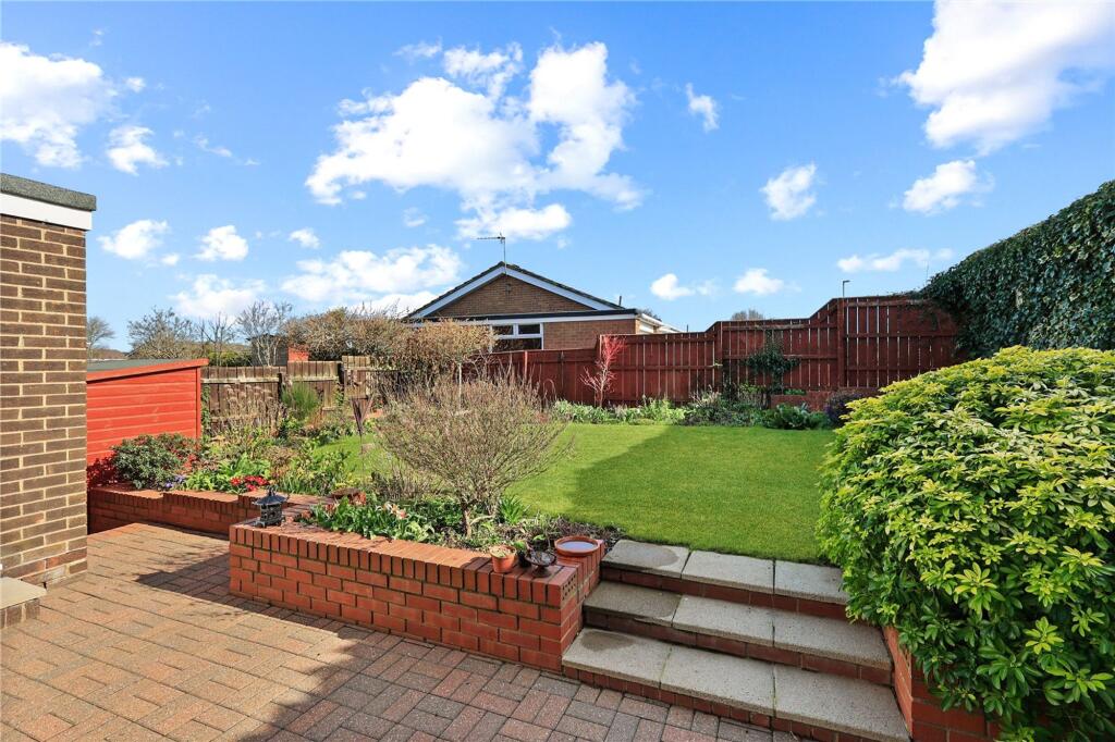 House in Middlesbrough, Nunthorpe - View 3