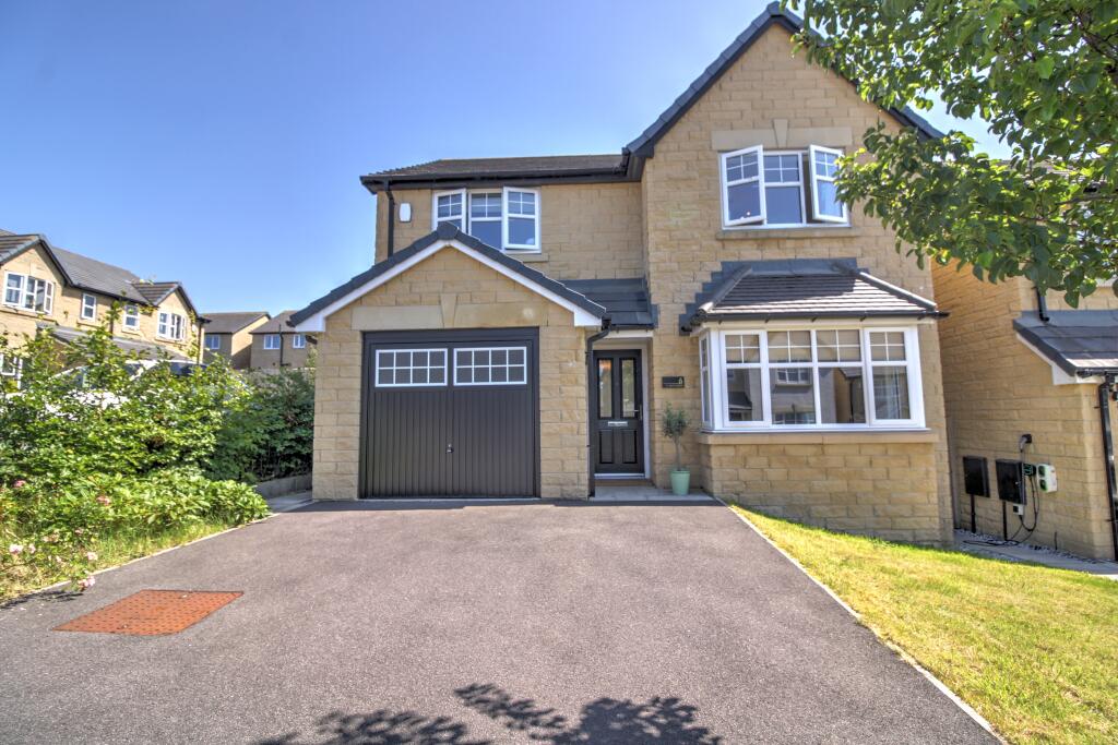 4-bed detached on Cuckoo Close, Darwen, BB3, £335,000