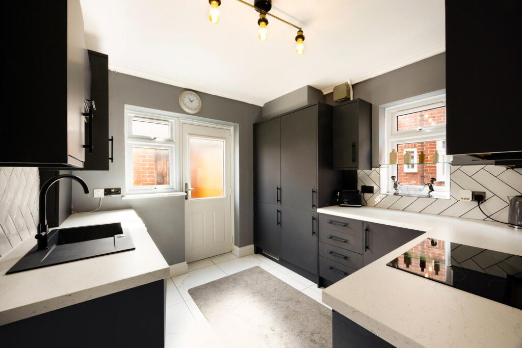 Apartment in Cheltenham, Ryeworth, Charlton Kings - More