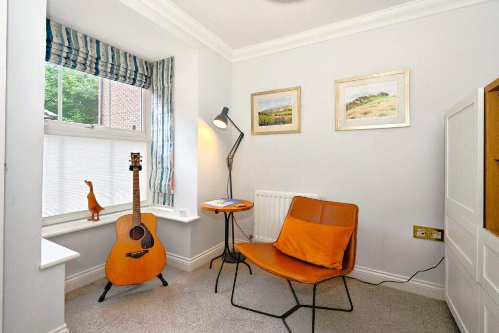 House in Redhill - View 4