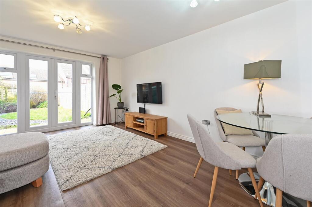 House in Chichester, Fishbourne - View 4