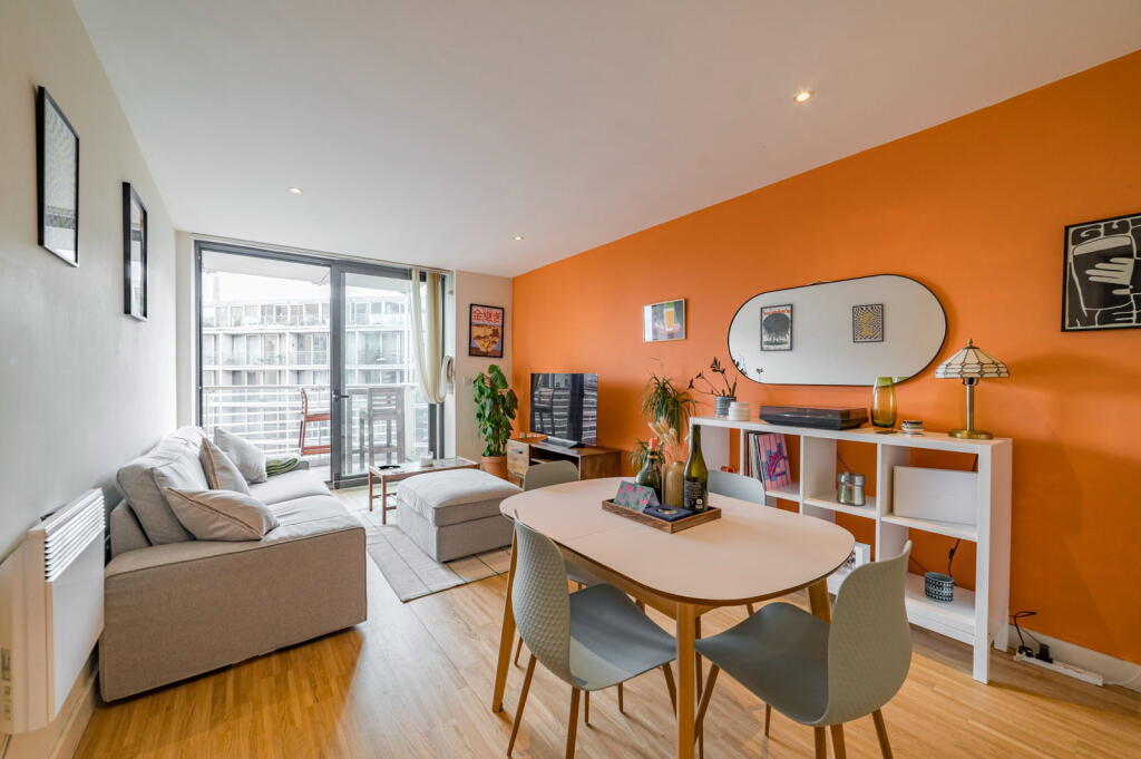 Apartment in Manchester, Greater Manchester - View 3
