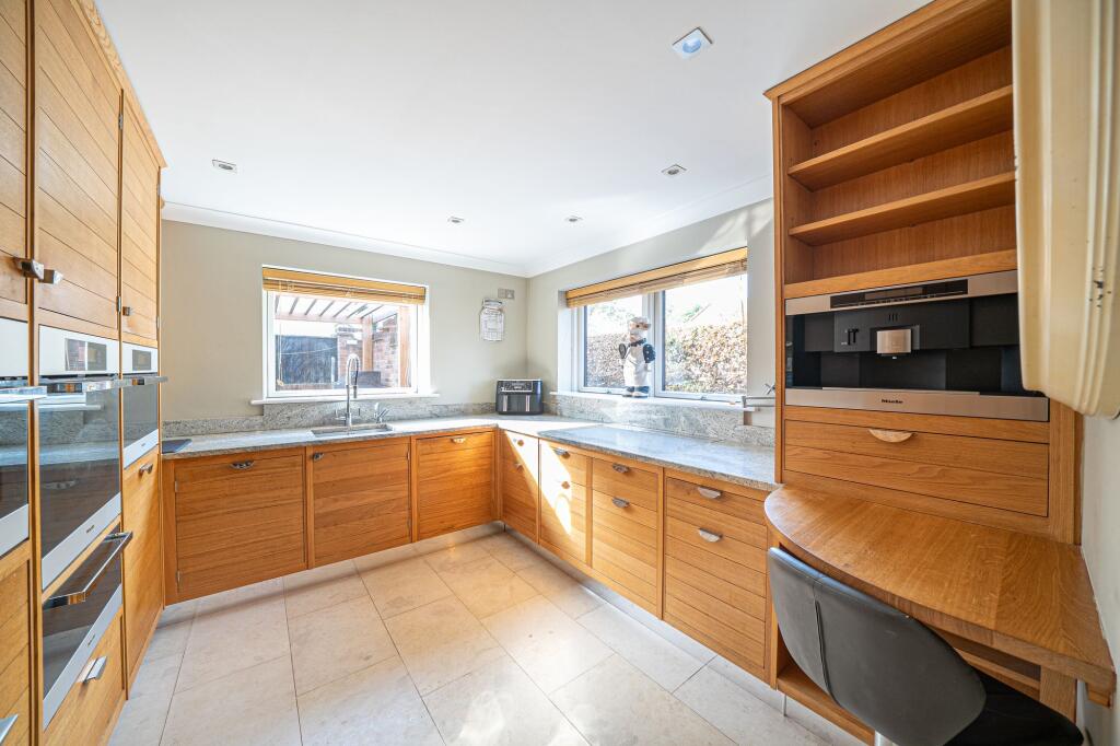 House in Test Valley, Shipton Bellinger - View 5