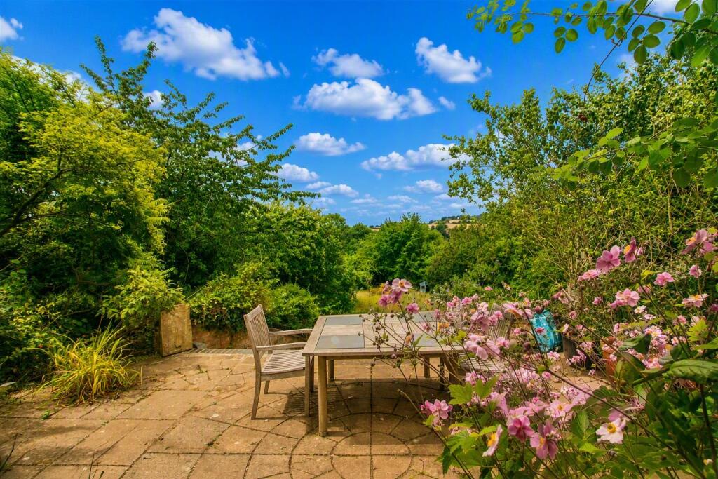 House in Dacorum, Aldbury - View 3