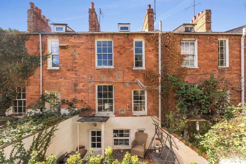 Main image of property: West Bar Street, Banbury