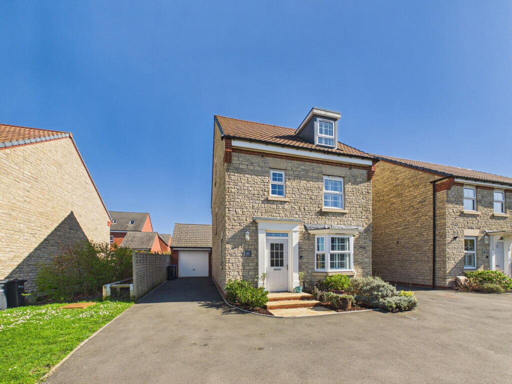 Main image of property: Weston Close, Calne, SN11 8GY