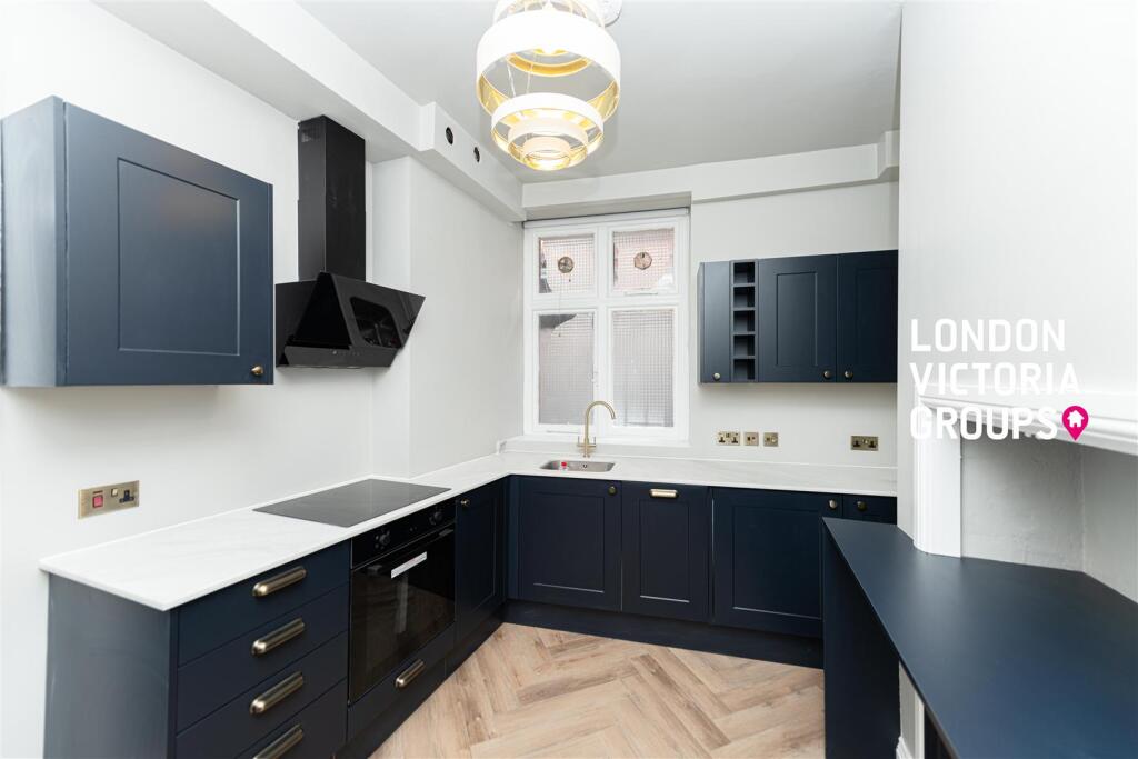 Apartment in London - View 5