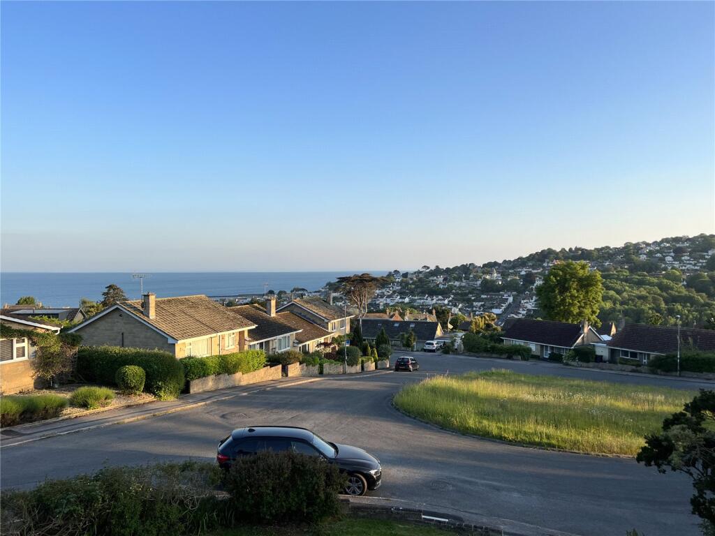 Apartment in Lyme Regis, Dorset - View 2