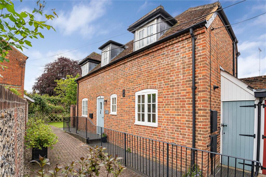 Main image of property: New Street, Henley-on-Thames, RG9 2BT