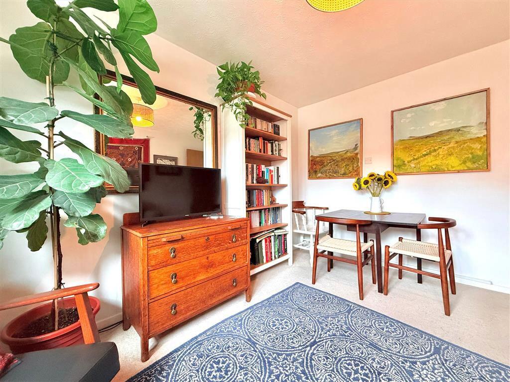 Apartment in London - View 2
