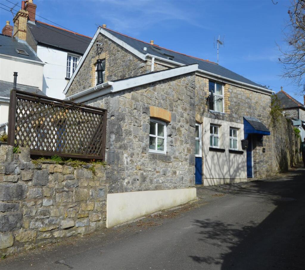 Main image of property: Y Pob Ty, Burial Lane, Llantwit Major, Vale of Glamorgan, CF61 1SD