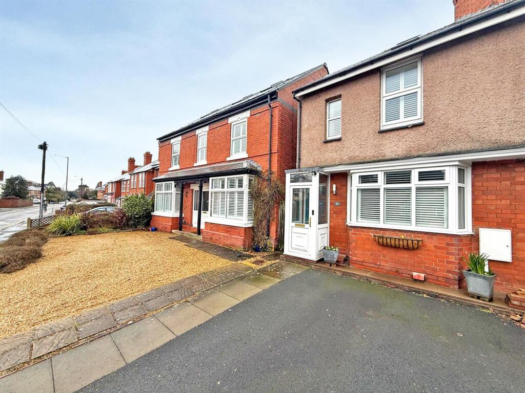 2-bed semi-detached on Wenlock Road, Shrewsbury, £289,950
