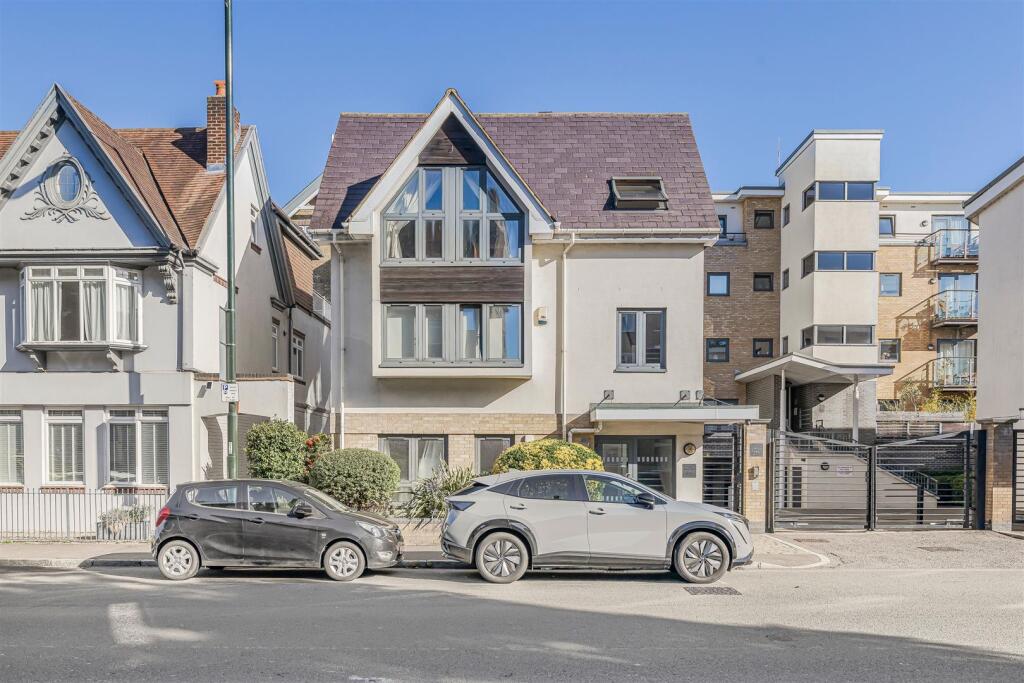 Main image of property: Mortlake High Street, London, SW14