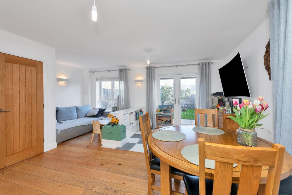 Maple Close, Soham, CB7 photo 2