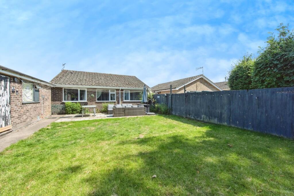 Arrowhead Drive, Lakenheath photo 3