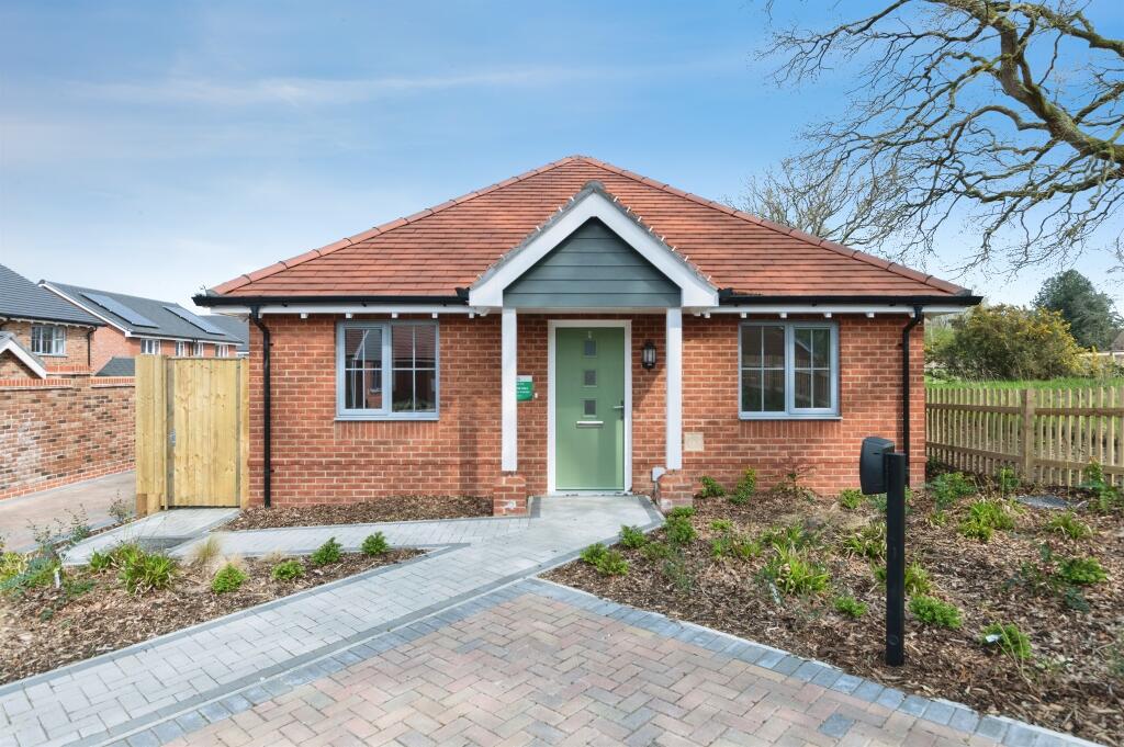 Edmondsham Road, Fordingbridge, Verwood