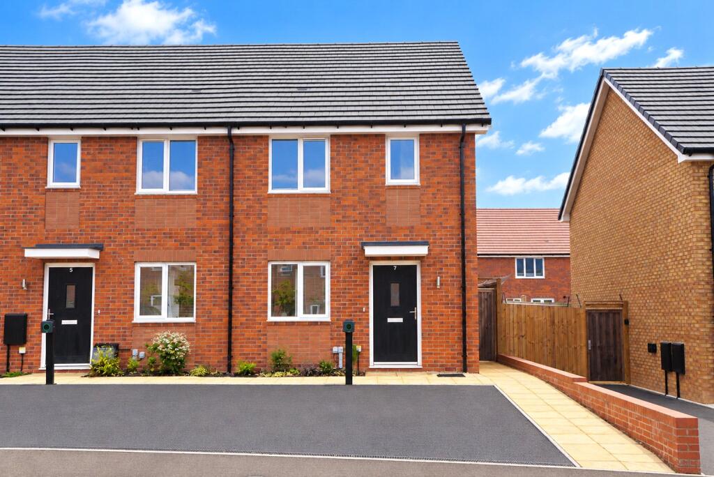Main image of property: Hotspur Gardens, Upper Lighthorne, Leamington Spa, Warwickshire, CV33