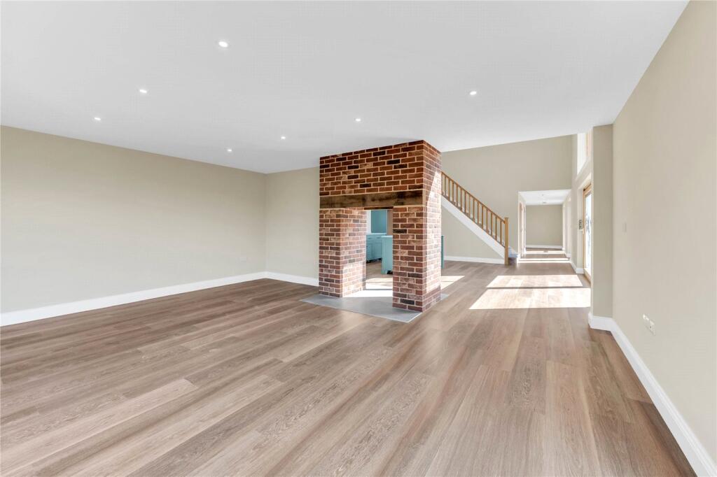House in Ipswich - View 3