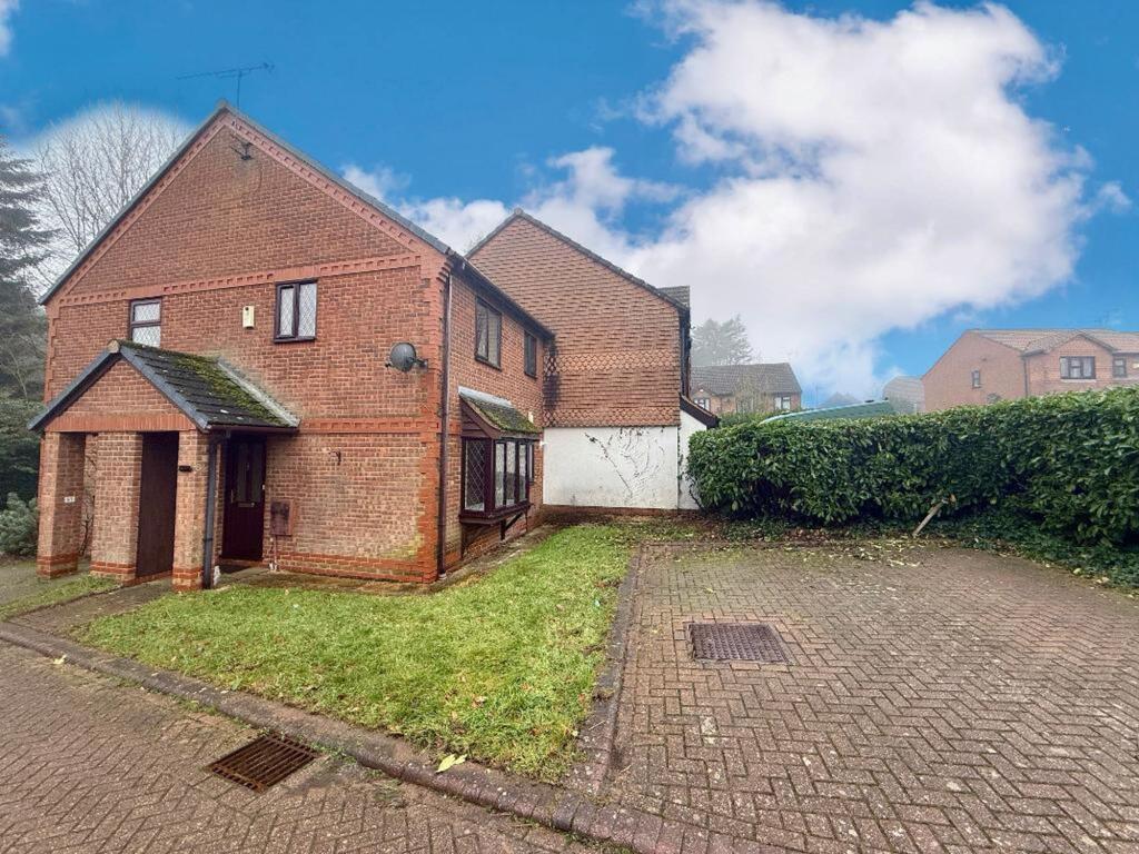 1-bed terraced on Malthouse Green, Luton, LU2, £210,000
