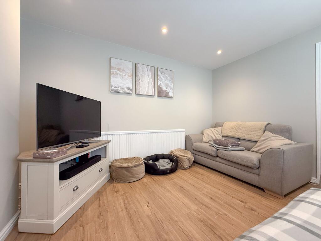 House in Newport, High Cross, Rogerstone - View 3