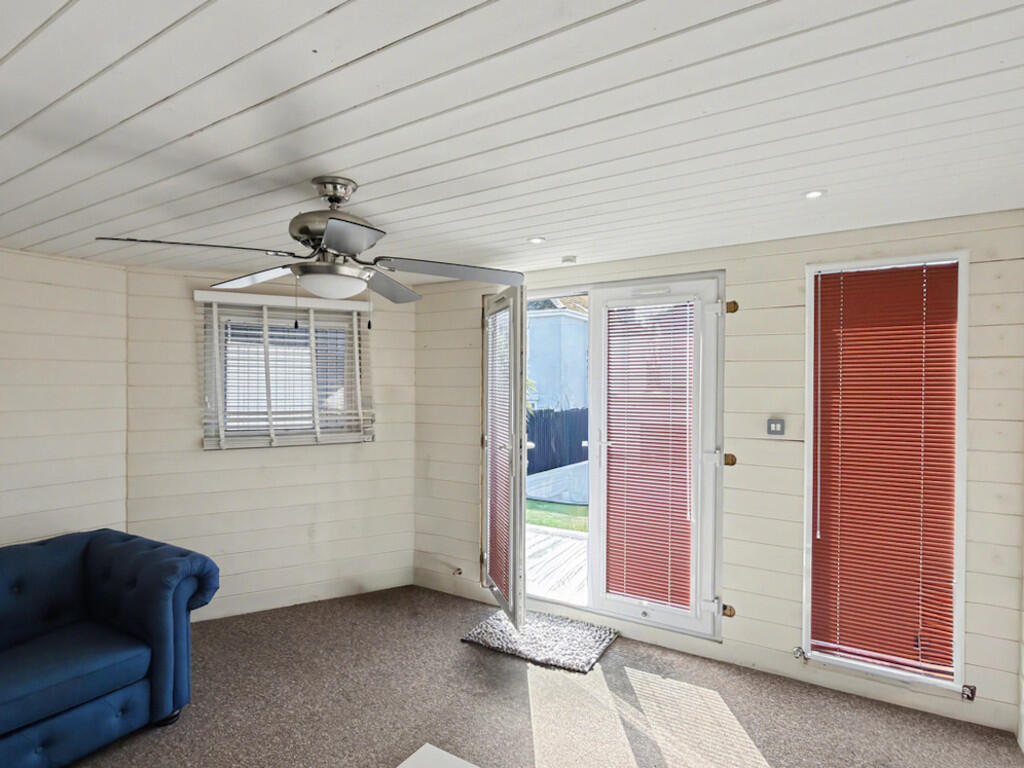 Additional image 19 of Playfields Drive, Branksome