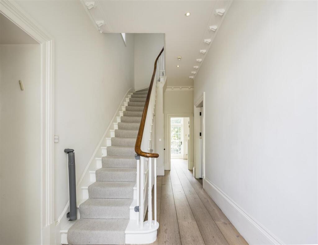 Norfolk Road, St Johns Wood, NW8 - View 2