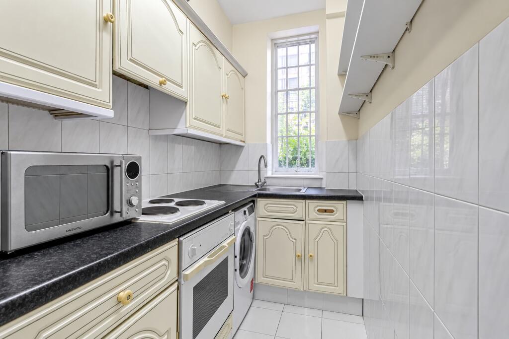 Apartment in London - View 4