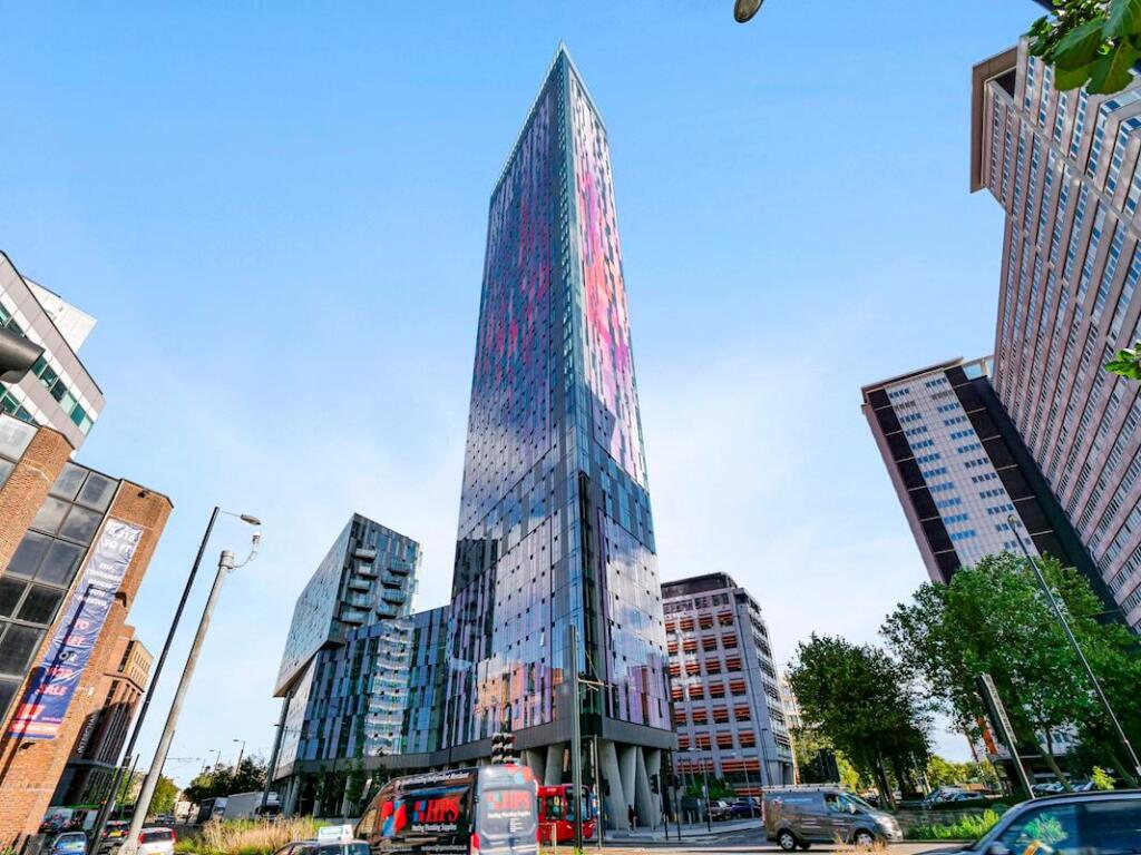 Main image of property: Pinnacle Apartments, 11 Saffron Central Square, Croydon, CR0
