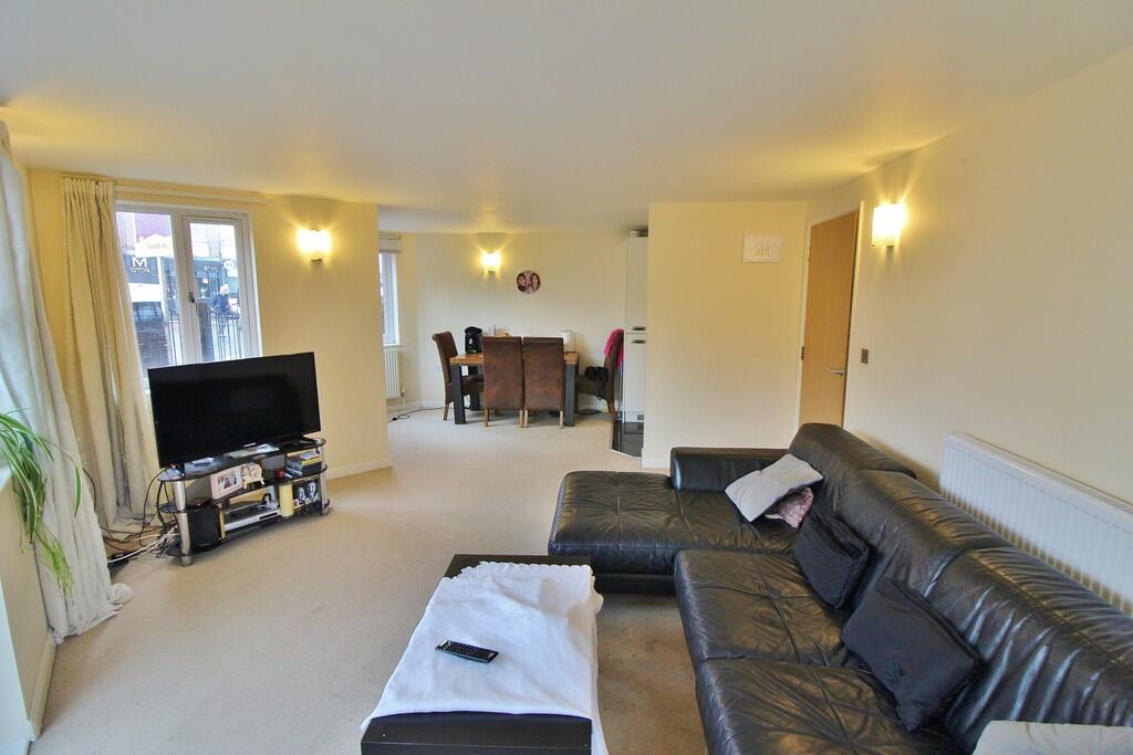 Apartment in Portsmouth - More