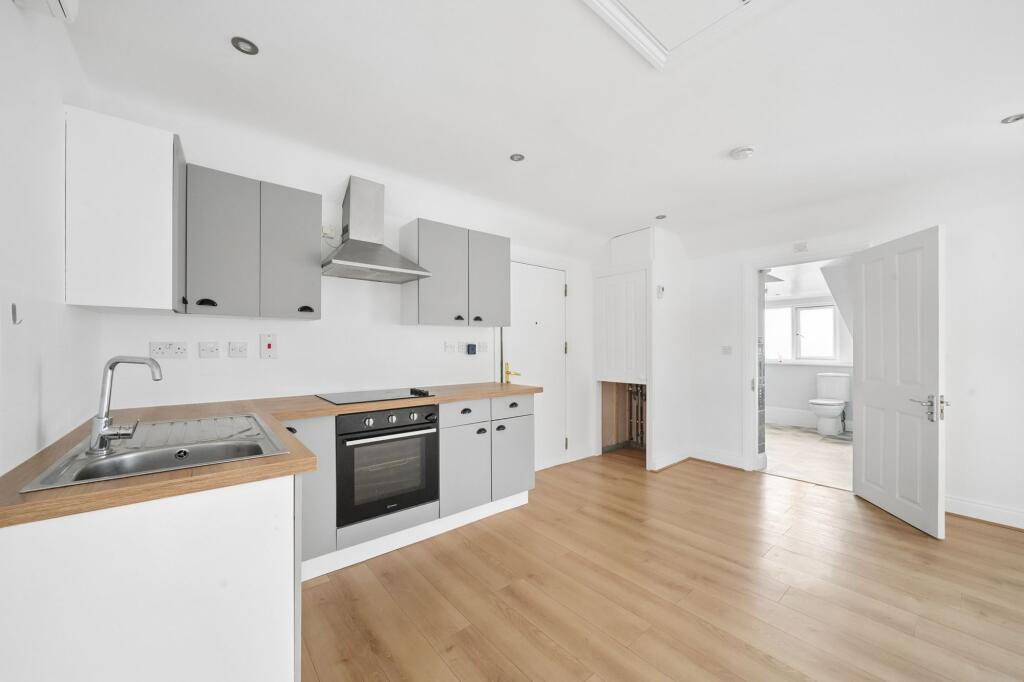 Apartment in Oxford - View 3