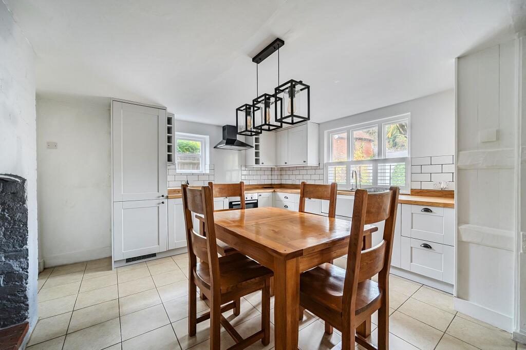 Church Street, Upton Grey, RG25 photo 3