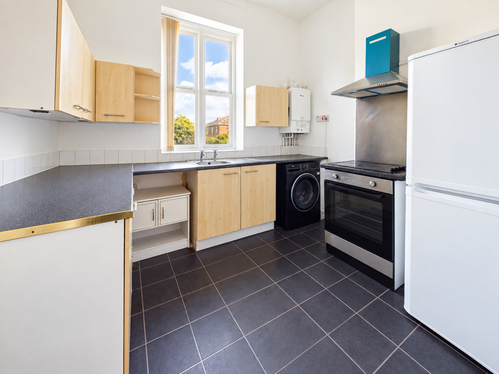 Apartment in Wirral, Liverpool City Region - View 5