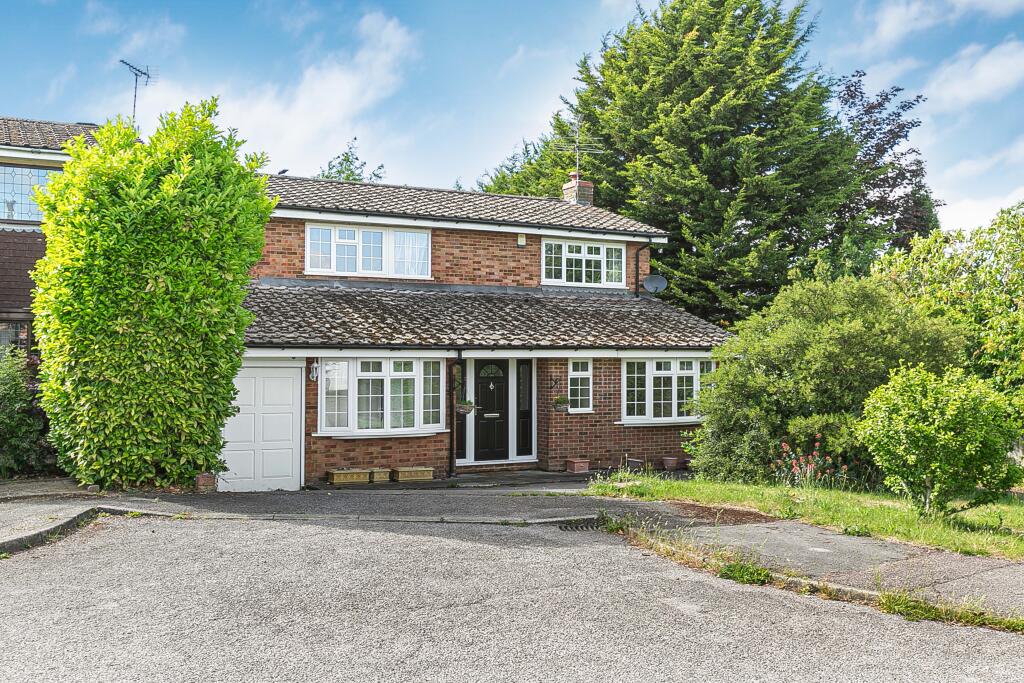 Main image of property: Carpenders Close, Harpenden, AL5
