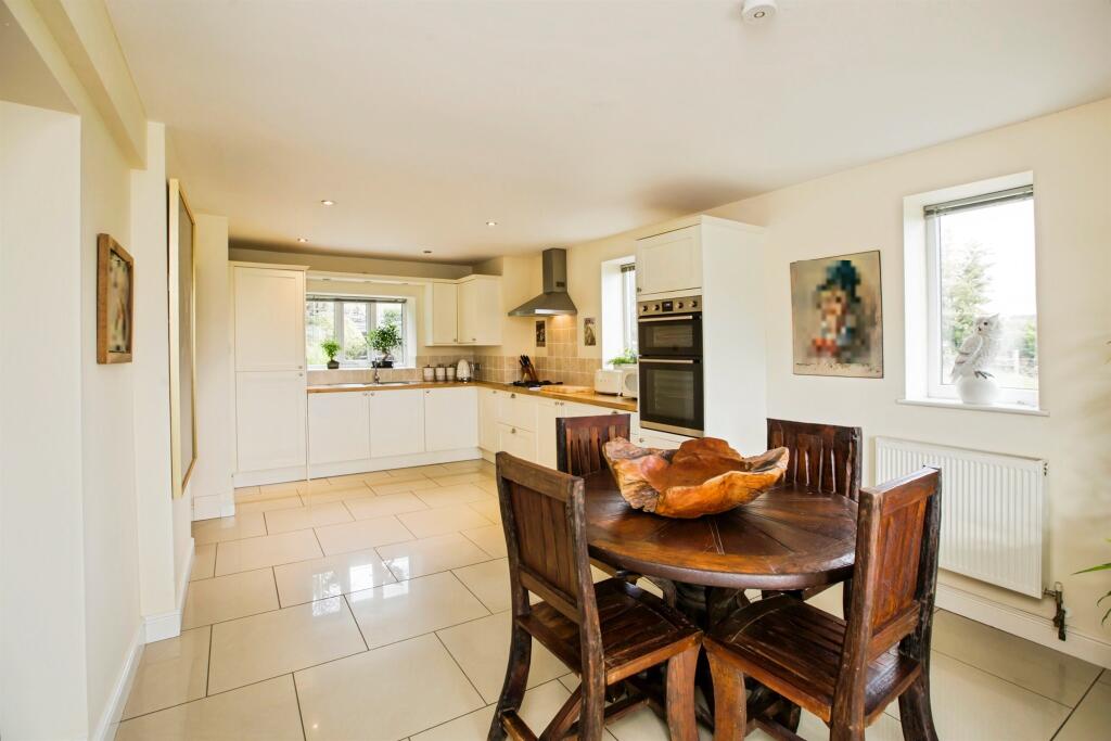 Beeston Hurst, Ripponden, Sowerby Bridge photo 4
