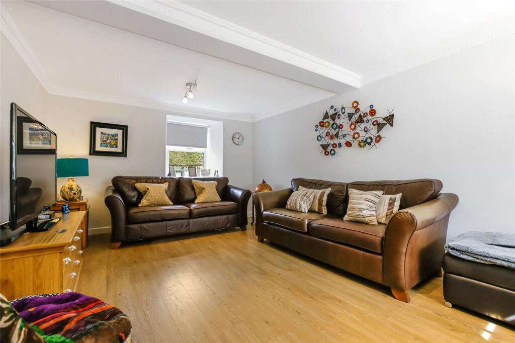 House in Glenmavis, Brackenhirst - View 2