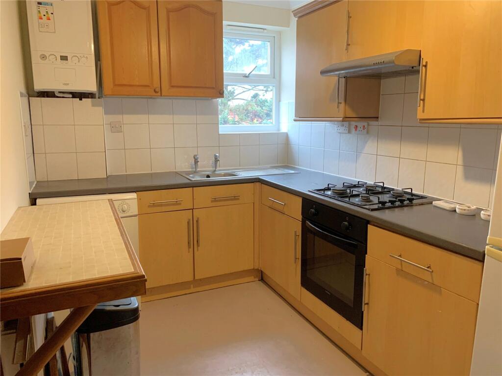 Apartment in East Grinstead, Blackwell - View 5