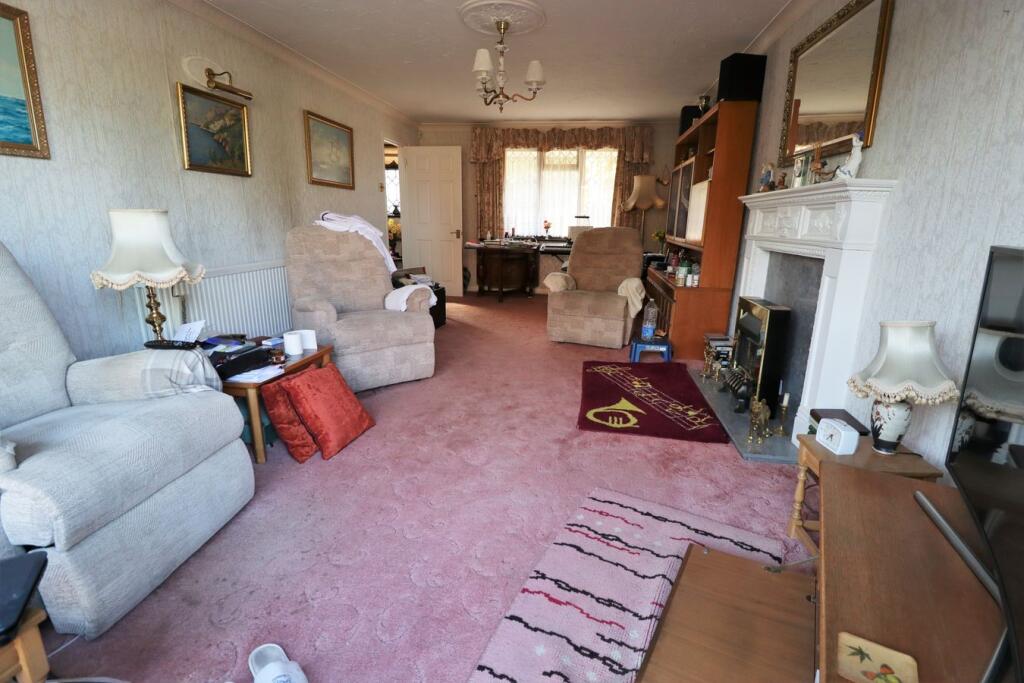 House in Rochford, Rayleigh - View 4