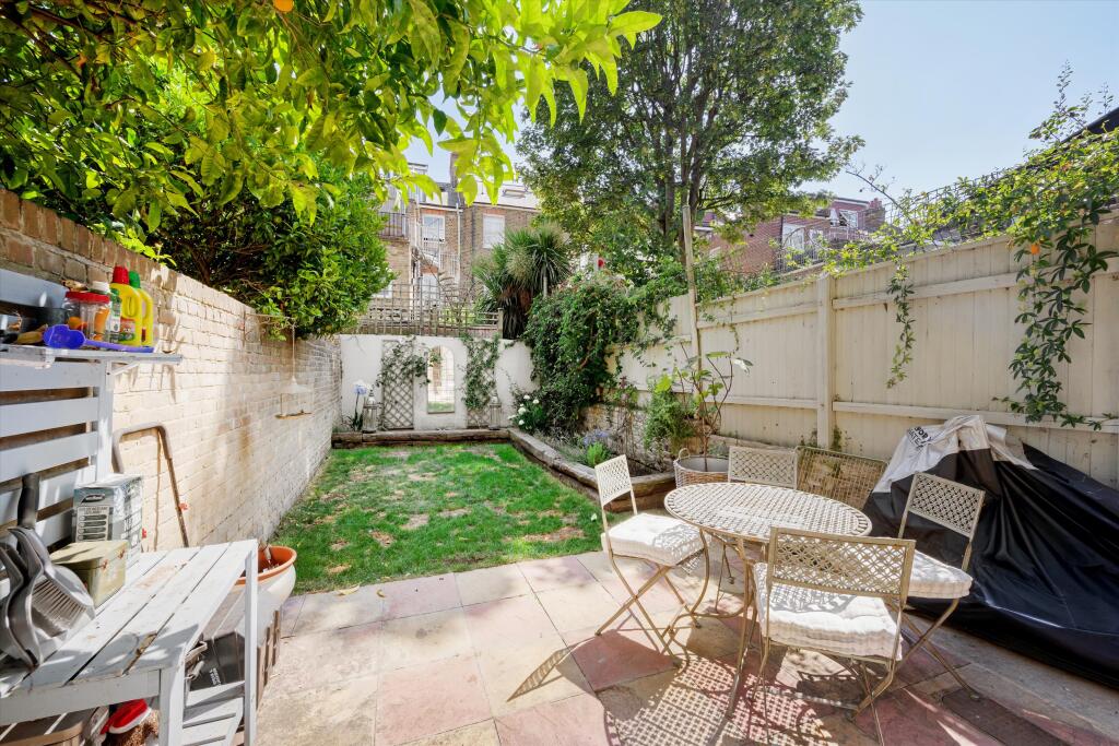 House in London, Kilburn - View 3