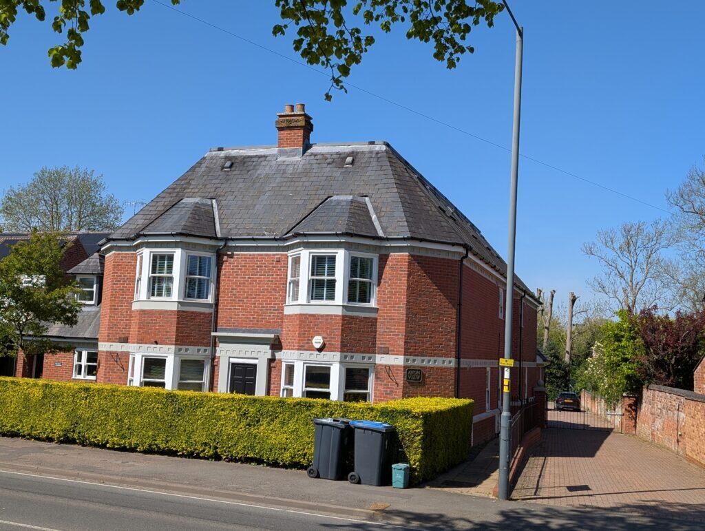 Main image of property: Shipston Road, Stratford-upon-Avon CV37 7LW