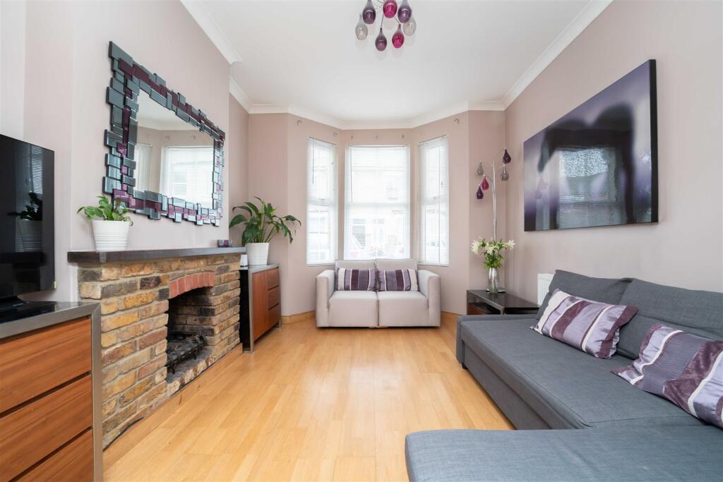 House in Brentford, London Borough of Hounslow - View 4