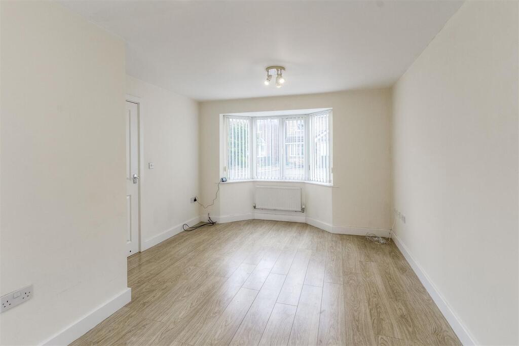 House in Wellingborough, Redhill Grange - View 2