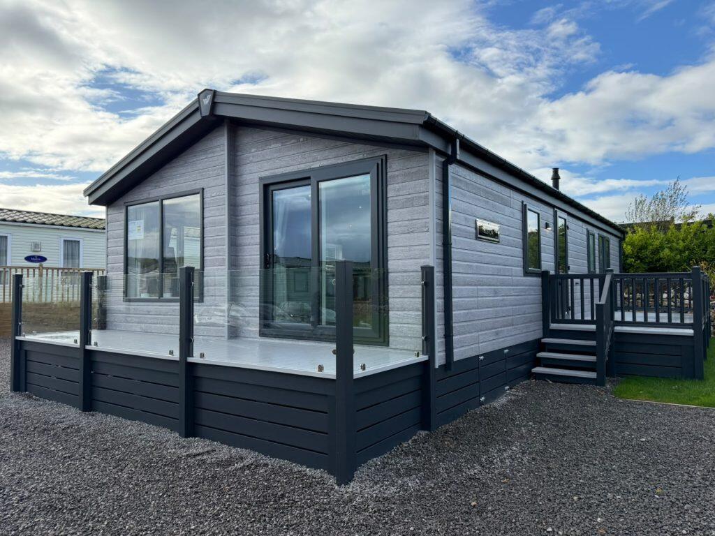 2-bed caravan on Meadows Retreat Lodge Park, £99,950