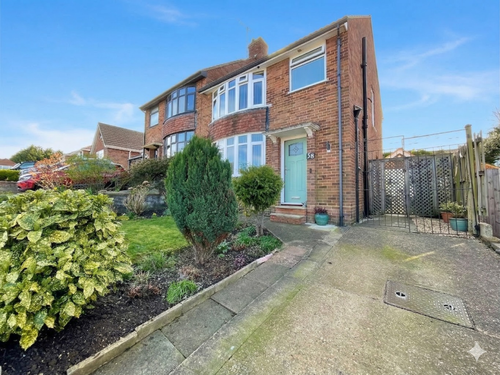 Main image of property: Hillary Crescent, Luton, Bedfordshire, LU1 5JH