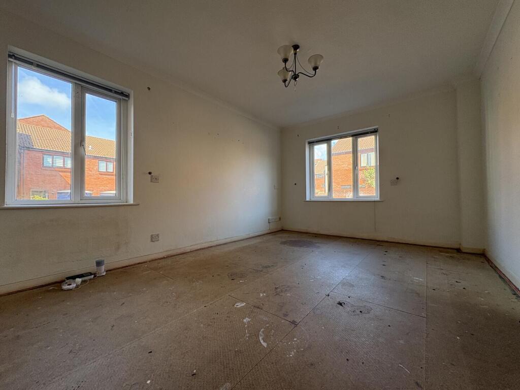 Apartment in Taunton - View 3