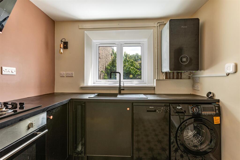 House in Galashiels, The Scottish Borders - View 5